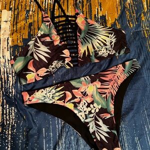 Tropical Print Strappy Bikini Set